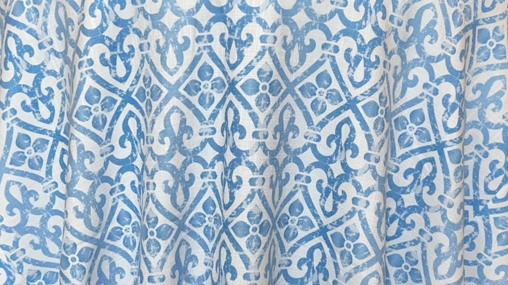 Rent our Wedgewood Barocco table linens, runners and napkins